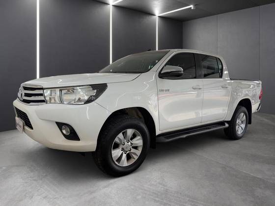 TOYOTA HILUX 2.8 SRV 4X4 CD 16V DIESEL 4P AUTOMÁTICO